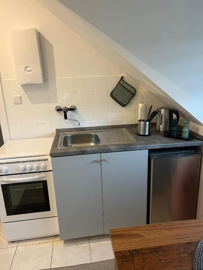 25 Qm Ferienwohnung Neuss Furth Εξωτερικό φωτογραφία